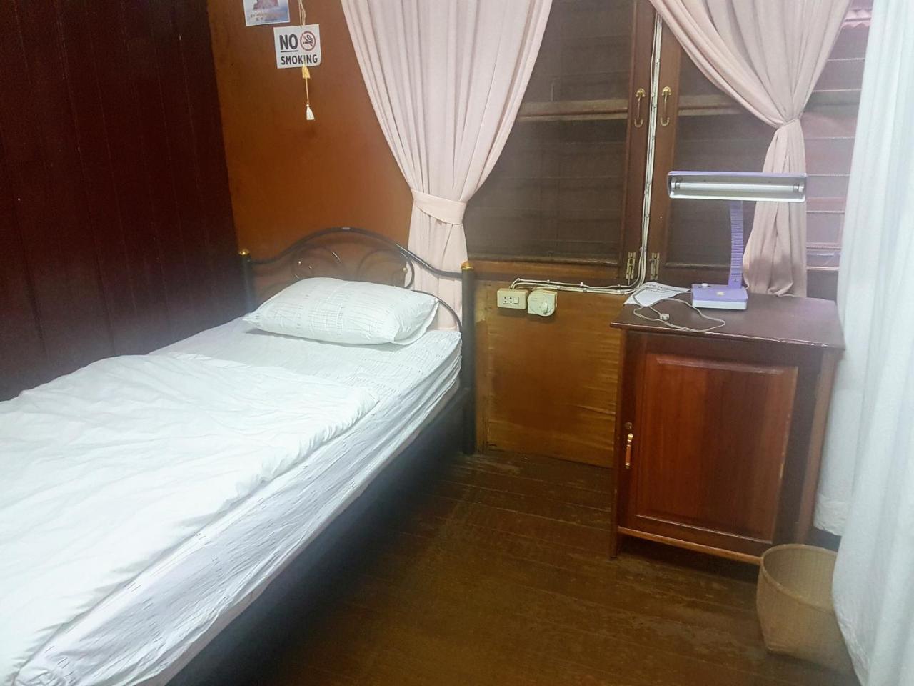 פקסה Soutchai Hostel And Tour Company מראה חיצוני תמונה